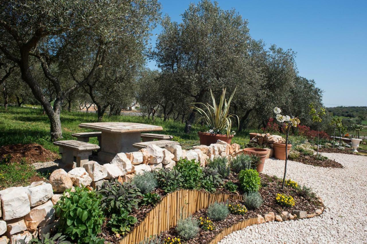 16 Trulli E Giardini Apartman Alberobello Kültér fotó