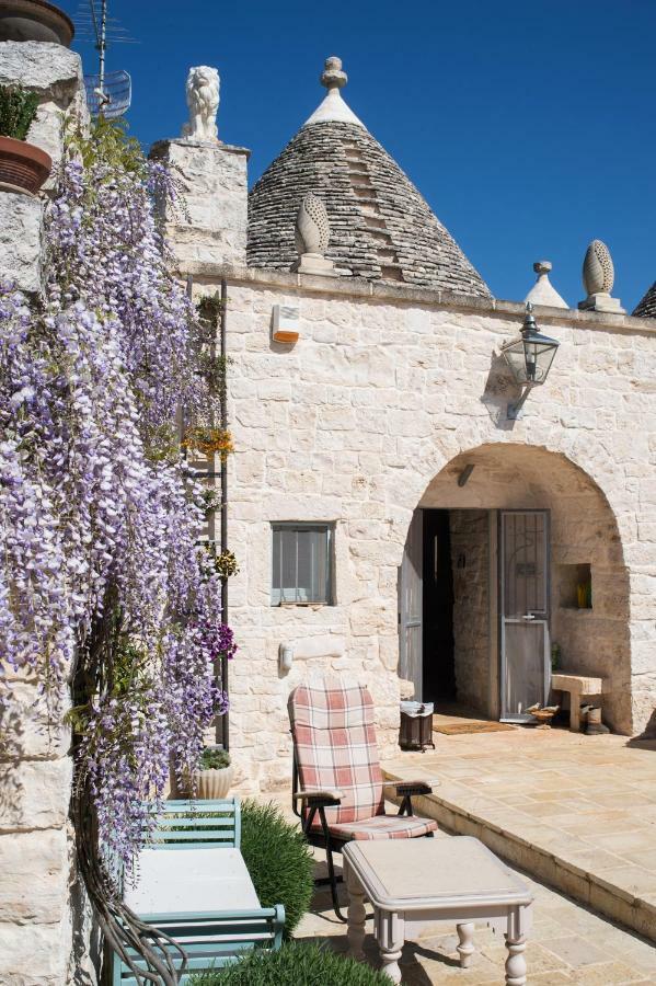 16 Trulli E Giardini Apartman Alberobello Kültér fotó