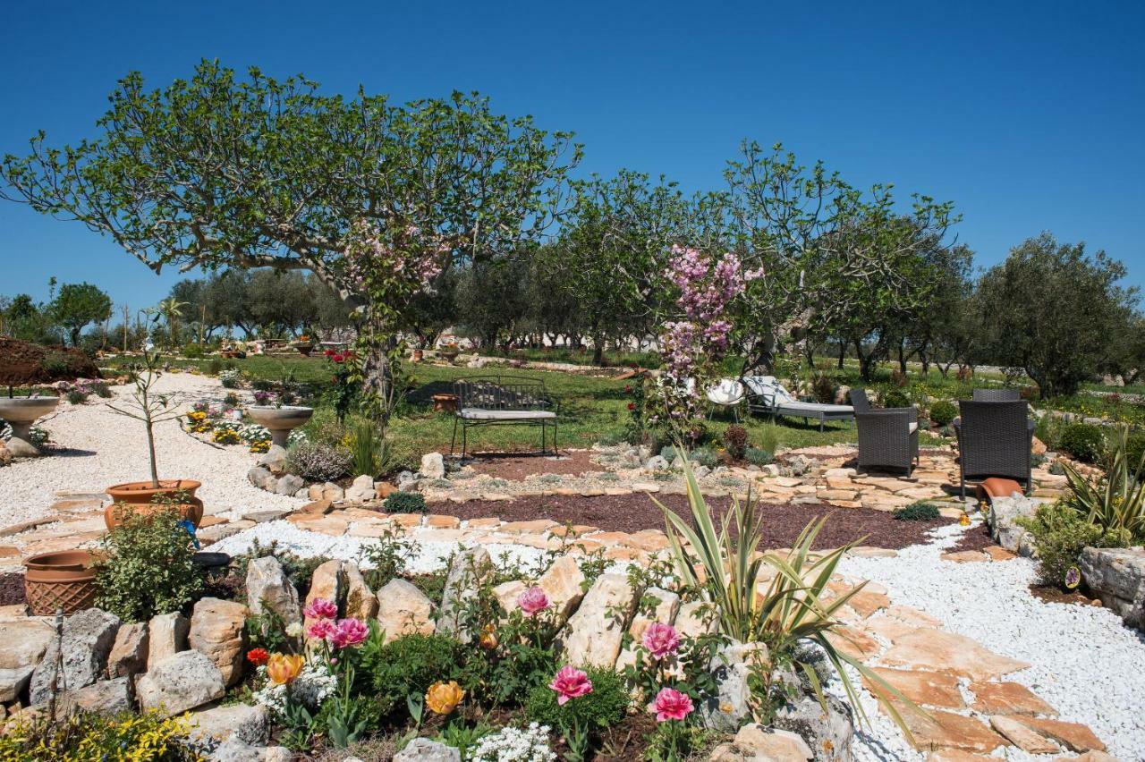 16 Trulli E Giardini Apartman Alberobello Kültér fotó